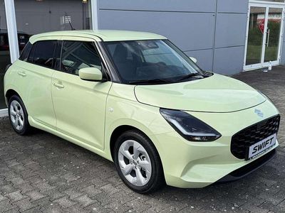 Neu Suzuki Swift Comfort 83 PS (61 kW) 2025 Cool yellow metallic Kleinwagen