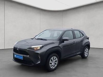 Grau Gebraucht 2022 Toyota Yaris Cross Business Edition SUV | 20.990 € (Superpreis)