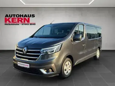Gebraucht Renault Trafic 150 PS (110 kW) 2022 Grau Van / Kleinbus