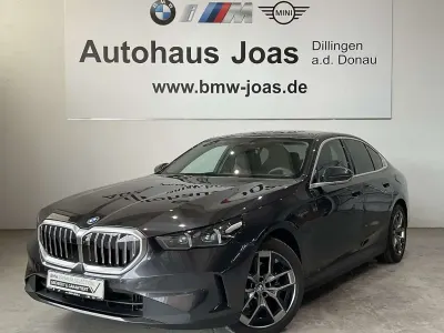 Gebraucht BMW 530e 299 PS (219 kW) 2025 Grau Limousine