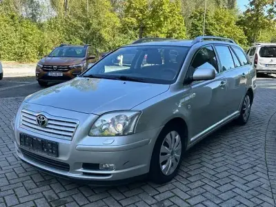 Gebraucht Toyota Avensis 129 PS (94 kW) 2005 Silber Kombi