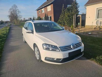 Gebraucht VW Passat 105 PS (77 kW) 2013 Weiß Kombi