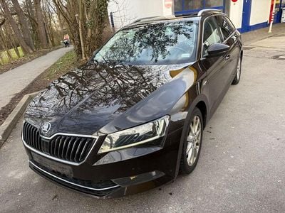 Gebraucht Skoda Superb LAURIN & KLEMENT 190 PS (139 kW) 2015 Braun Kombi