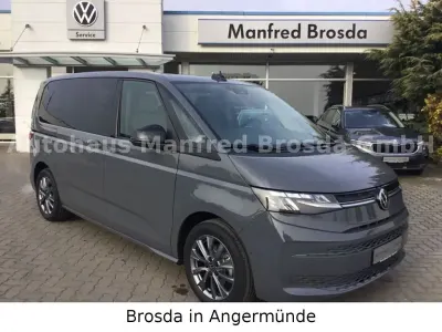 Gebraucht VW Multivan 150 PS (110 kW) 2024 Pure grey Van / Kleinbus