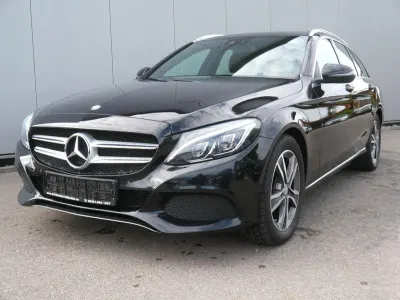 Gebraucht Mercedes C180 Avantgarde 156 PS (114 kW) 2015 Schwarz Kombi