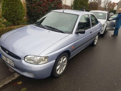 Gebraucht Ford Escort 105 PS (77 kW) 1995 Blau Coupé