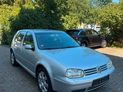 Gebraucht VW Golf IV 105 PS (77 kW) 2003 Silber Limousine
