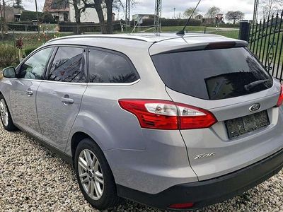 Gebraucht Ford Focus Titanium 150 PS (110 kW) 2014 Micastonesilber metallic Kombi