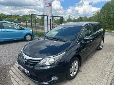 Gebraucht Toyota Avensis Life 124 PS (91 kW) 2012 Schwarz Kombi