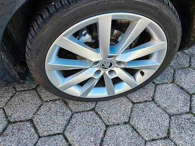 Grau Gebraucht 2017 Skoda Octavia Kombi | 12.800 € (Fairer Preis)