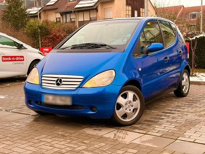 Blau Gebraucht 2000 Mercedes A170 Avantgarde Kleinwagen | 1.700 € (Teuer)