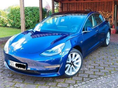 gebraucht Tesla Model 3 SR+ 2019 Deep Blue Metallic 1. Hand 18.000 km