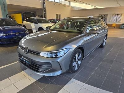 Gebraucht VW Passat 150 PS (110 kW) 2024 Diabasgrau metallic Kombi