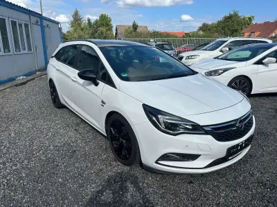Gebraucht Opel Astra 125 PS (91 kW) 2019 Schneeweiss/summitwhite/arctic Kombi