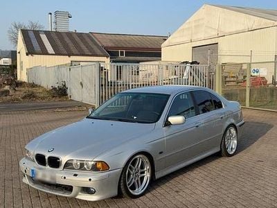Gebraucht BMW 525 M Sport 163 PS (119 kW) 2002 Silber Limousine