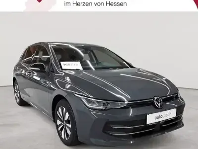 Używany VW Golf VIII Goal 116 KM (85 kW) 2025 Szary Sedan/Limuzyna