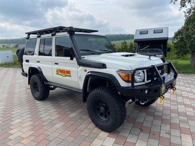 Weiß Gebraucht 2024 Toyota Land Cruiser SUV | 85.000 € (Teuer)