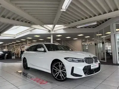 Gebraucht BMW 330 M Sport 286 PS (210 kW) 2023 Weiß Limousine