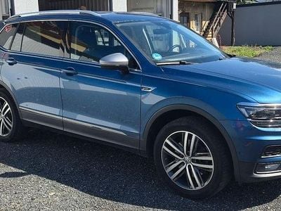 Gebraucht VW Tiguan Allspace Highline 190 PS (139 kW) 2020 Blau SUV