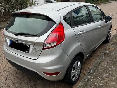 Silber Gebraucht 2014 Ford Fiesta Trend Kleinwagen | 4.250 € (Fairer Preis)