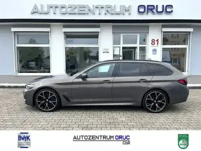 Gebraucht BMW 530 M Sport 286 PS (210 kW) 2023 Grau Kombi