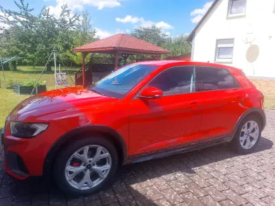 Gebraucht Audi A1 110 PS (80 kW) 2023 Rot SUV