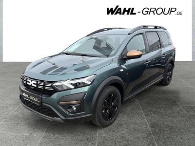 Neu Dacia Jogger Extreme 101 PS (74 kW) 2025 Grün Van / Kleinbus