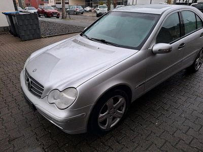 Mercedes C240