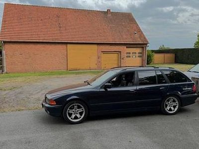 BMW 528