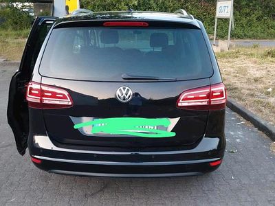 Gebraucht VW Sharan 140 PS (102 kW) 2016 Schwarz Van / Kleinbus