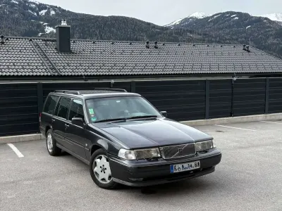 Usata Volvo 960 204 CV (150 kW) 1996 Nero Station wagon