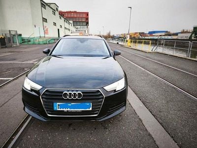 Schwarz Gebraucht 2016 Audi A4 Ambiente Kombi | 12.990 € (Guter Preis)