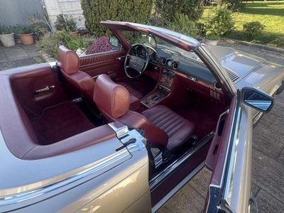 Gebraucht Mercedes 560 232 PS (170 kW) 1986 Rauch silber Cabrio
