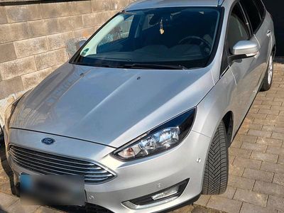 Gebraucht Ford Focus Titanium 150 PS (110 kW) 2018 Grau Kombi