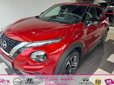 Neu Nissan Juke N-Connecta 114 PS (83 kW) 2025 Fuji sunset re (rot) SUV