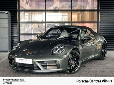 Porsche 911 Carrera 4 GTS
