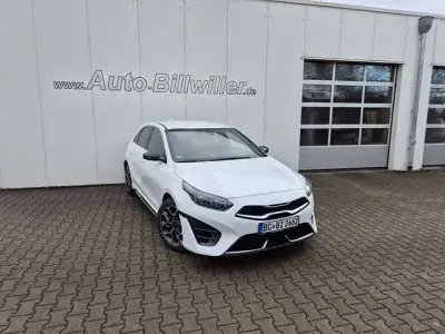 Gebraucht Kia Ceed GT-Line 140 PS (102 kW) 2024 Deluxeweiß metallic Kleinwagen