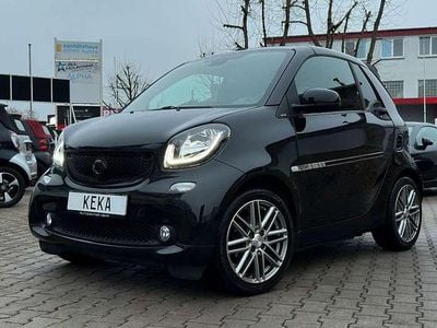 Schwarz Gebraucht 2018 Smart ForTwo Cabrio Cabrio | 21.990 € (Teuer)