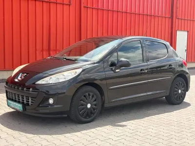 Gebraucht Peugeot 207 Premium 120 PS (88 kW) 2011 Schwarz Limousine
