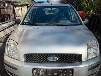 Second-hand Ford Fusion 80 CP (58 kW) 2005 Argintiu Hatchback