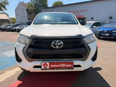 Gebraucht Toyota HiLux 150 PS (110 kW) 2021 Weiß Pickup