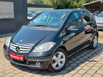 Gebraucht Mercedes A160 95 PS (69 kW) 2011 Schwarz Kleinwagen