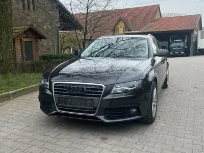 Używany Audi A4 Ambiente 143 KM (105 kW) 2012 Czarny Kombi