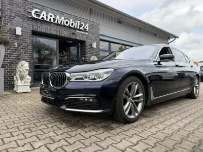 Gebraucht BMW 750L 400 PS (294 kW) 2018 Imperialblau Limousine