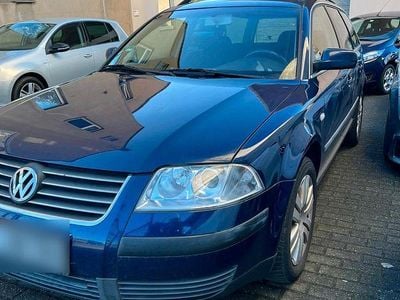 Gebraucht VW Passat 102 PS (75 kW) 2005 Blau Kombi