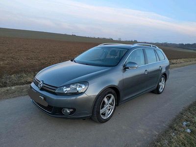 Grau Gebraucht 2010 VW Golf Kombi | 3.333 € (Fairer Preis)