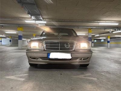 Mercedes C180