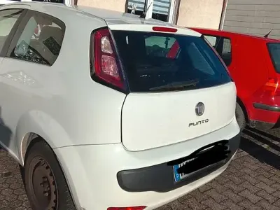 Gebraucht Fiat Punto Evo Life 69 PS (50 kW) 2011 Weiß Kleinwagen
