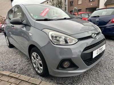 Grau Gebraucht 2015 Hyundai i10 Classic Kleinwagen | 5.950 € (Fairer Preis)