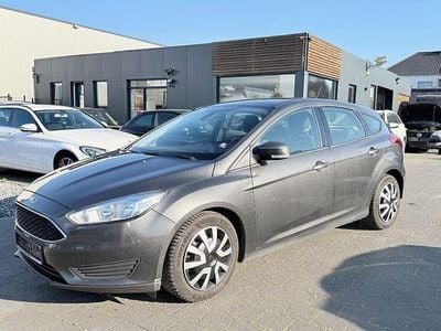 Second-hand Ford Focus Trend 101 CP (74 kW) 2017 Gri Berlinǎ